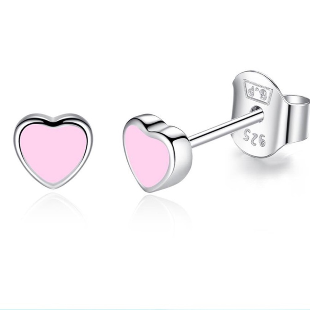 ⭐️NWT⭐️ 9.25 Sterling silver pink heart studs